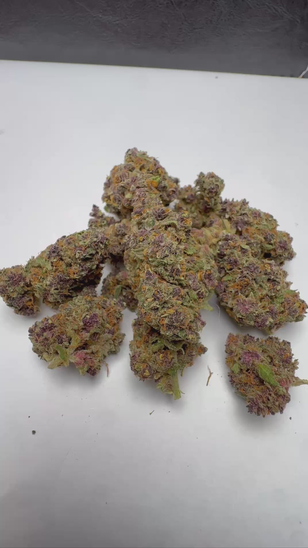 pink void - cannabis light - erba legale - premium - indoor - top quality